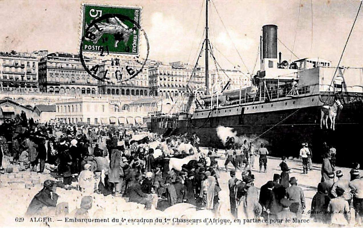 Alger - Embarquement Chasseurs d'Afrique pour le Maroc - 1911.jpg